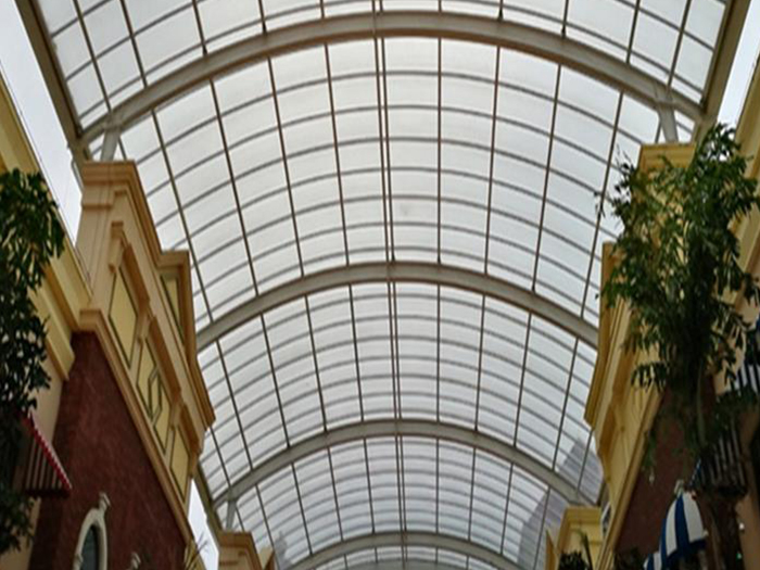 合山屋面网架顶棚吊装方案